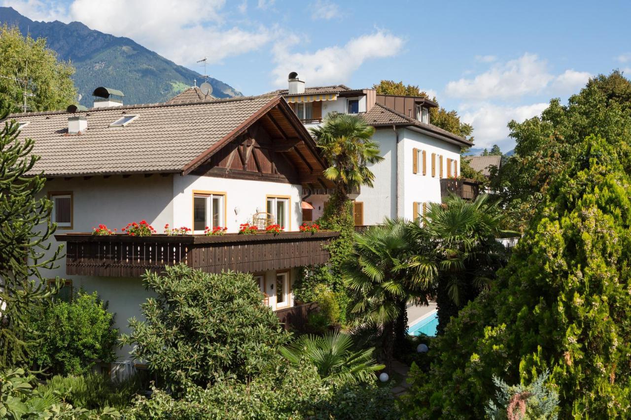 Hotel Gruberhof Meran Buitenkant foto
