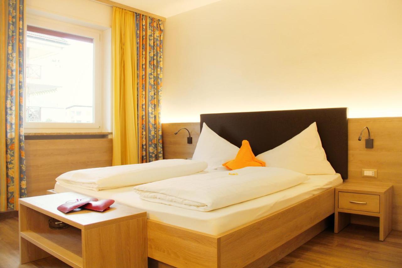 Hotel Gruberhof Meran Buitenkant foto