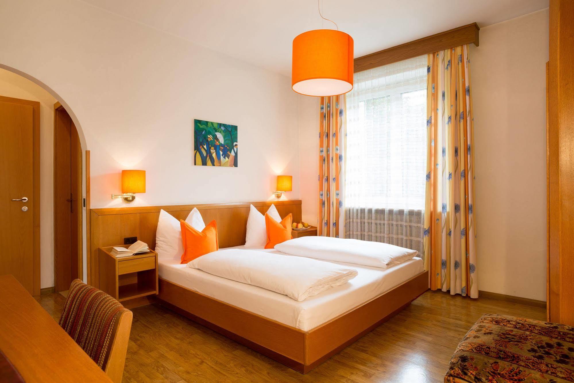 Hotel Gruberhof Meran Buitenkant foto