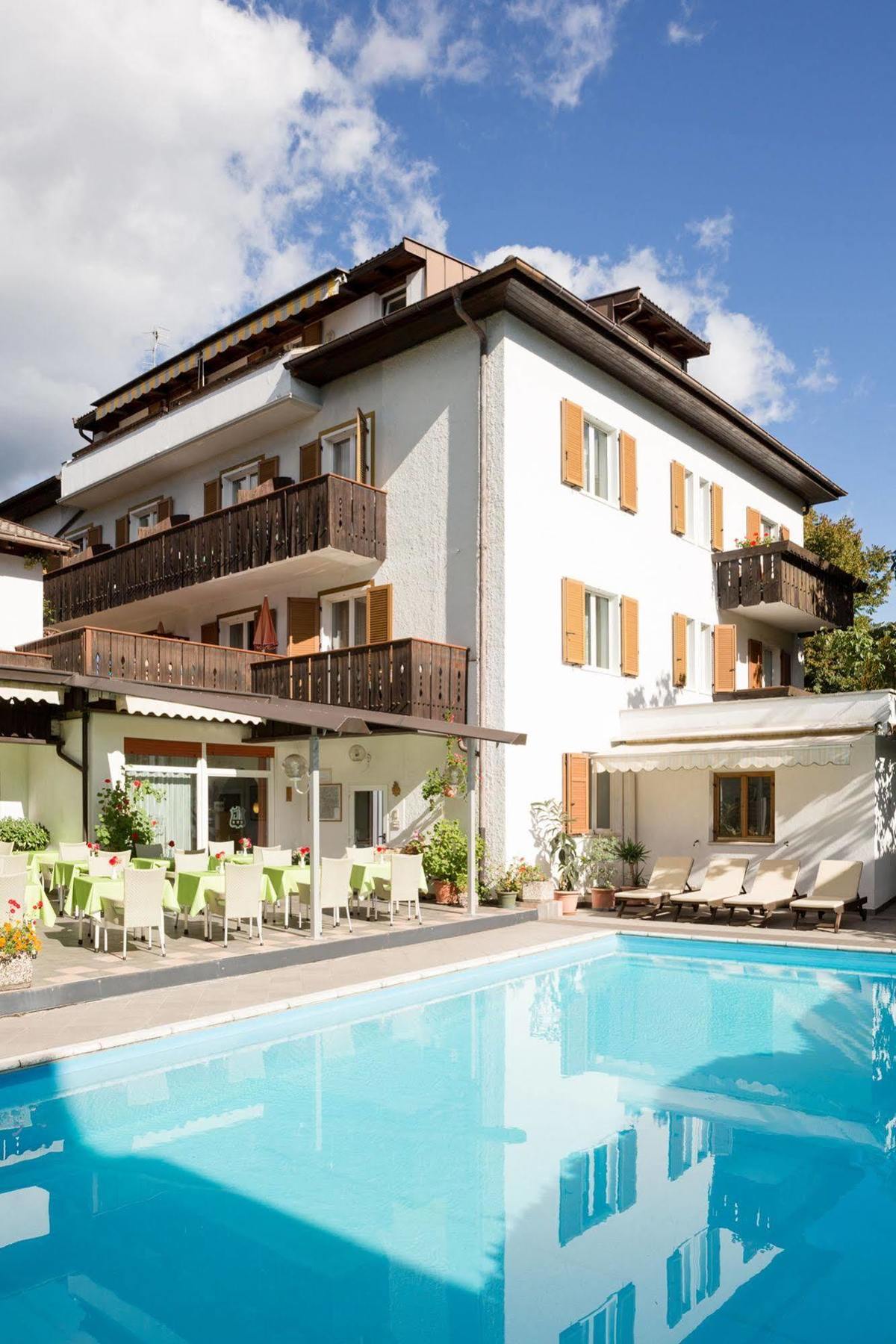 Hotel Gruberhof Meran Buitenkant foto